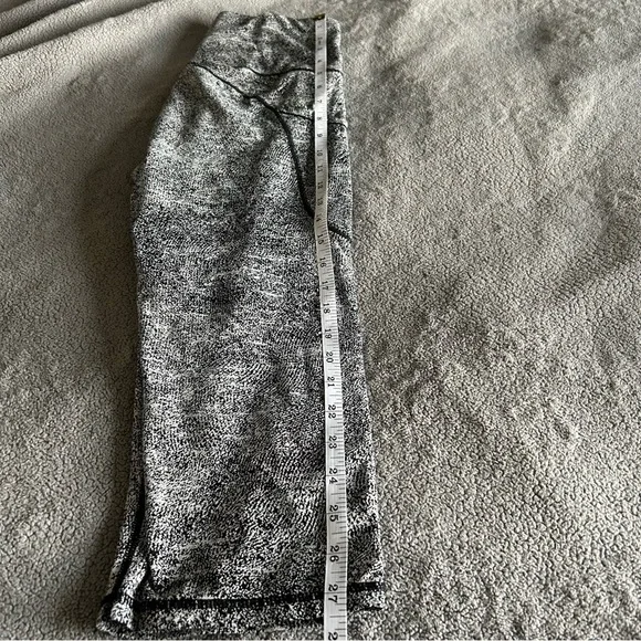 Bundle of Gray and Black Activewear, Gym, Running Leggings Set with Pockets - Picture 13 of 13
